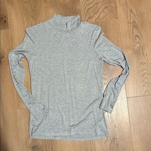 Tahari Heather Gray Mock Neck Long Sleeve Top